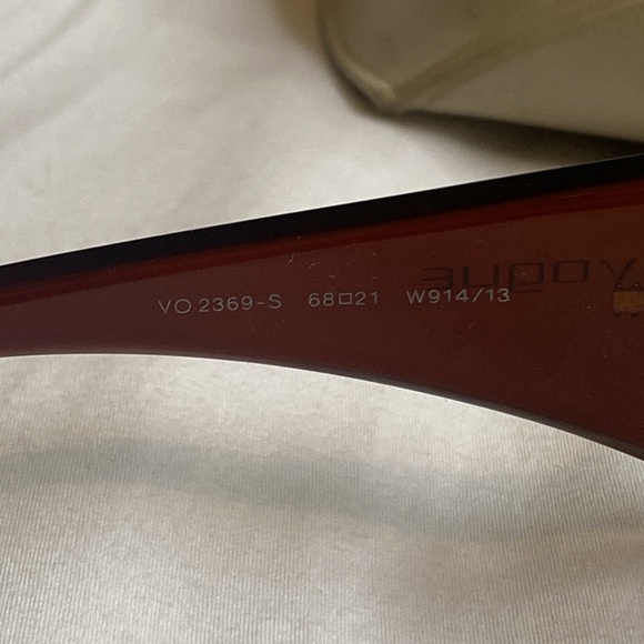 Vogue sunglasses - Picture 3 of 4